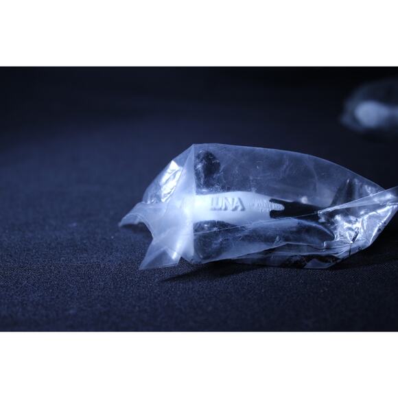 Free Willy 2 1995 Long John Silivers willy orca whale & luna nip - Picture 5 of 5